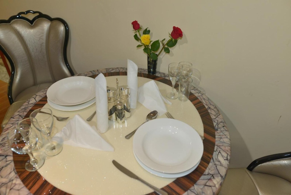 Emmad Apartment Hotel